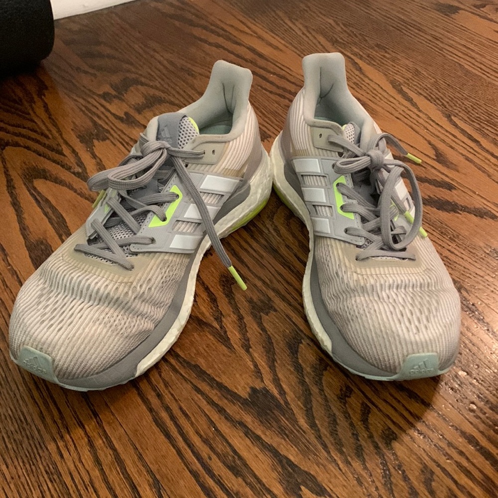 Adidas Women’s Supernovas Grey Running Shoes BA9937